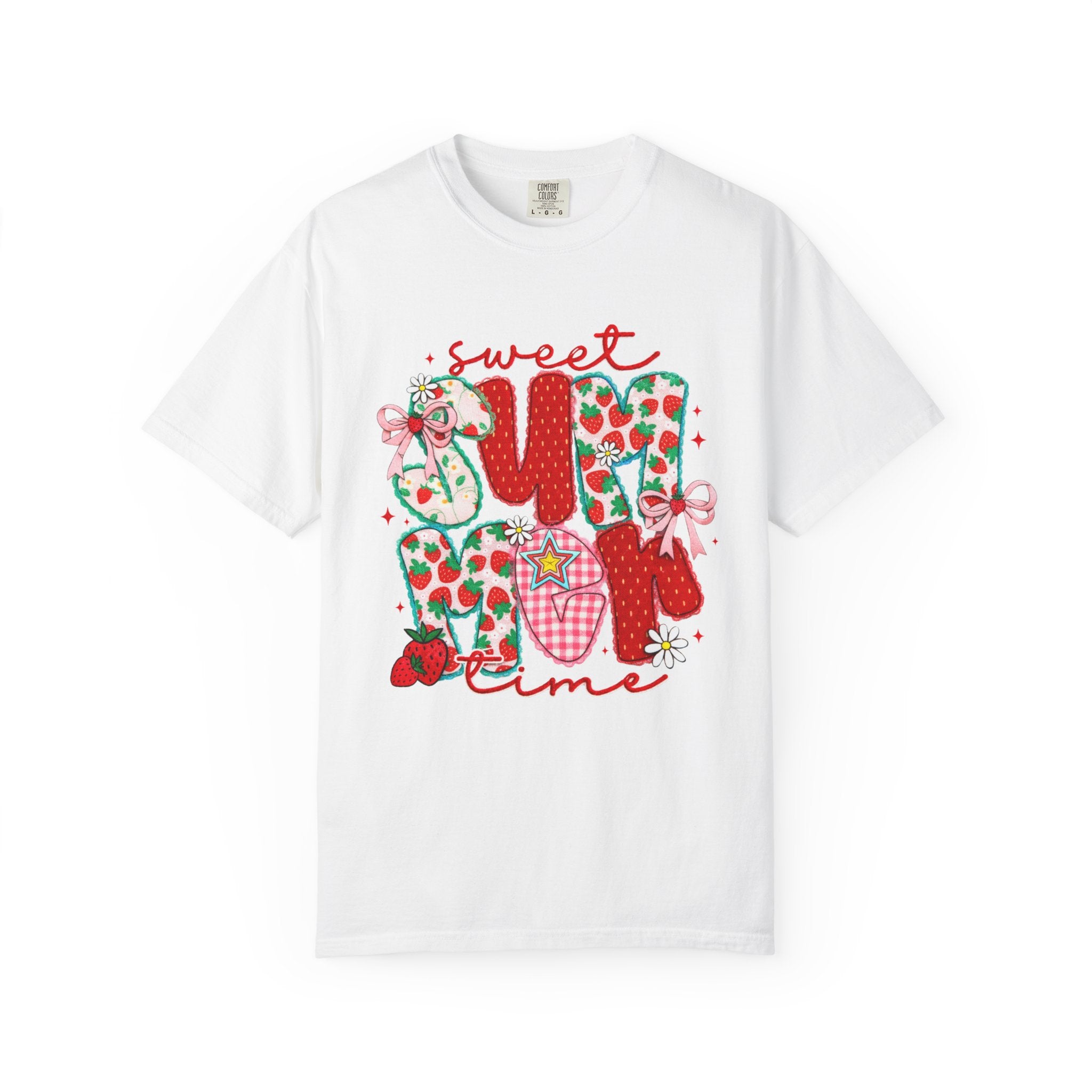 Sweet U: Strawberry Pattern Graphic T-Shirt