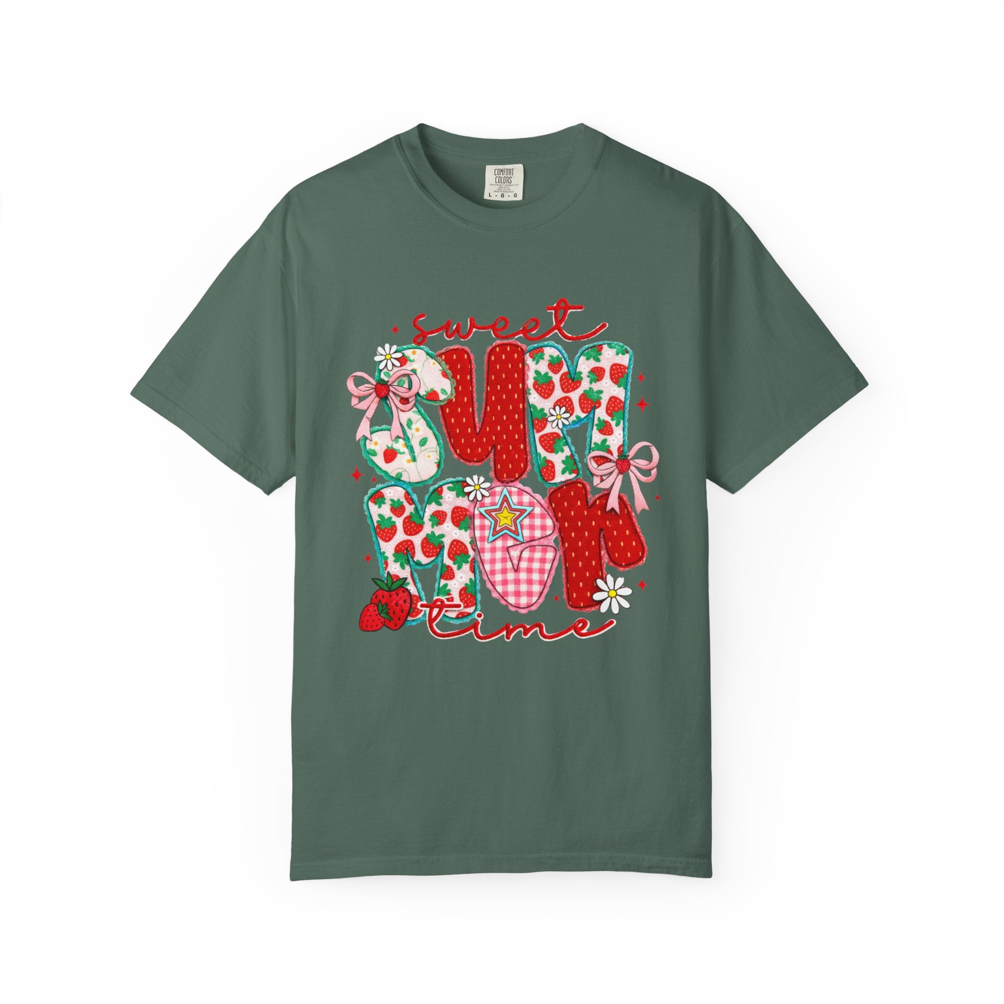 Sweet U: Strawberry Pattern Graphic T-Shirt