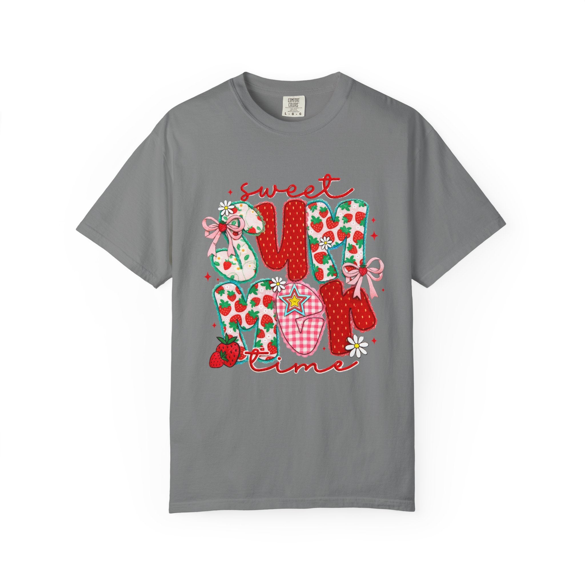 Sweet U: Strawberry Pattern Graphic T-Shirt