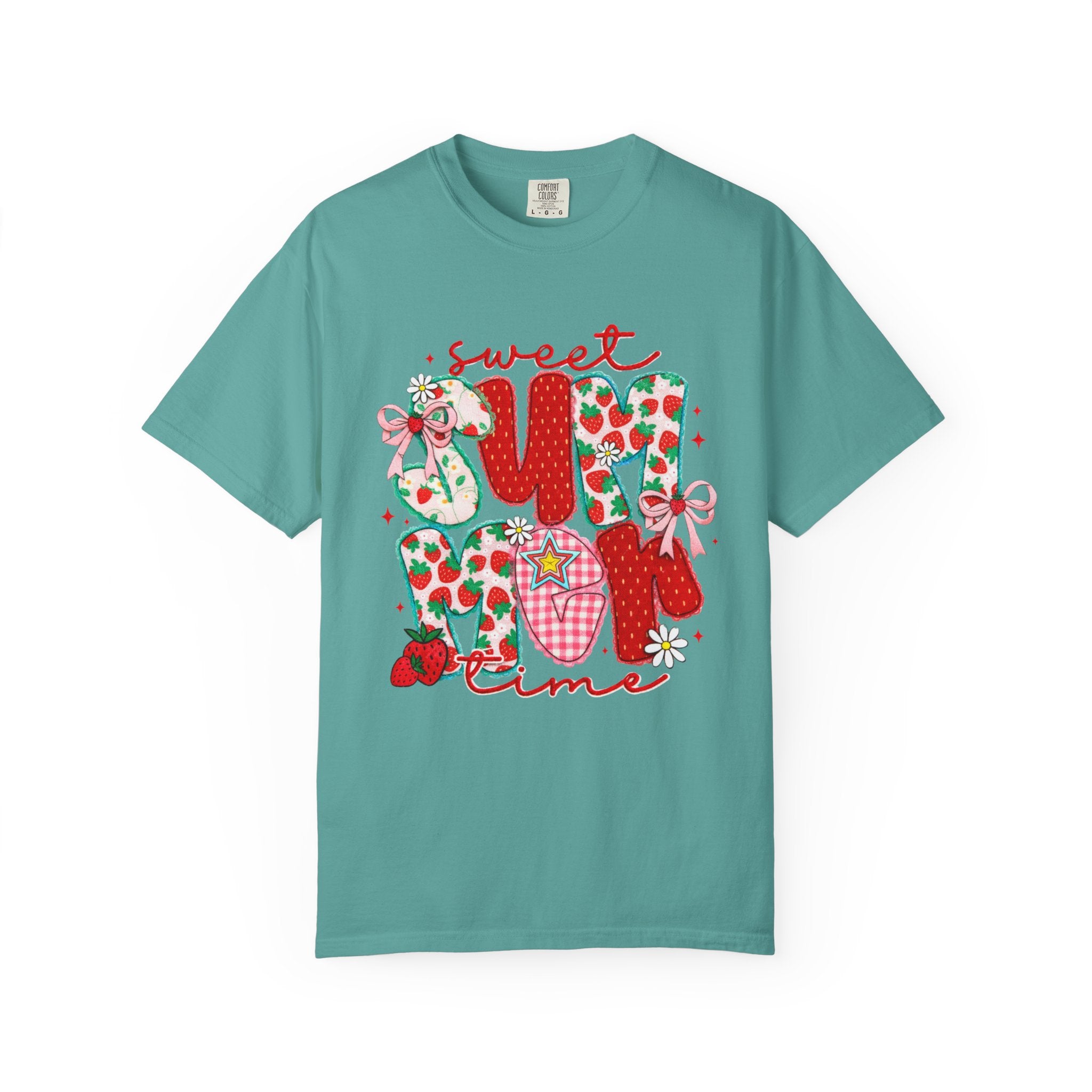 Sweet U: Strawberry Pattern Graphic T-Shirt
